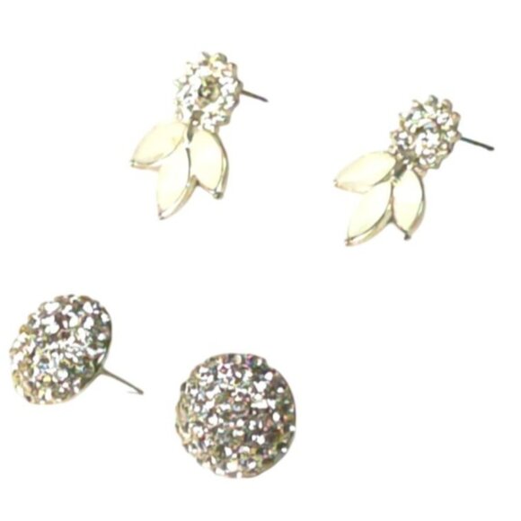 Crystal & White Floral Stud Earrings Set - Picture 4 of 6